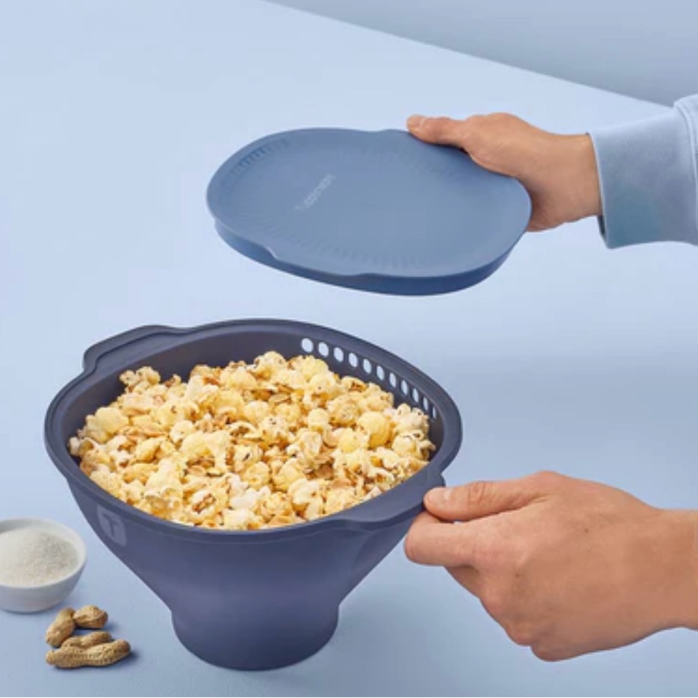 NEW Tupperware WowPop Microwave Popcorn Maker